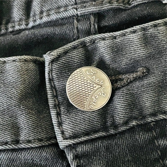 FREE People Jean Black Denim Chevron Arrow Print Mid Rise Skinny Jeans Size 26 - Picture 8 of 10